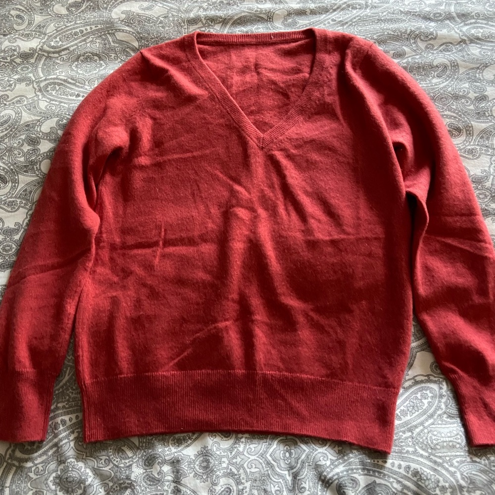 Uniqlo women cashmere sweater
